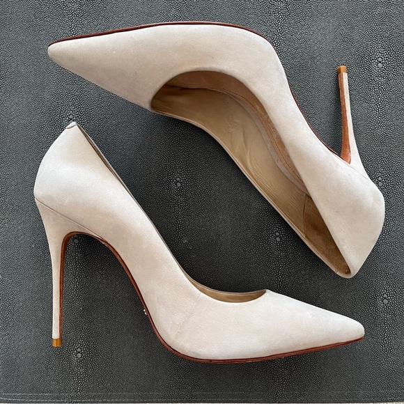 Schutz Lou Beige Suede Pointed Toe Pumps marked Sz 11 but really 10 1/2 or 10 - Picture 2 of 9